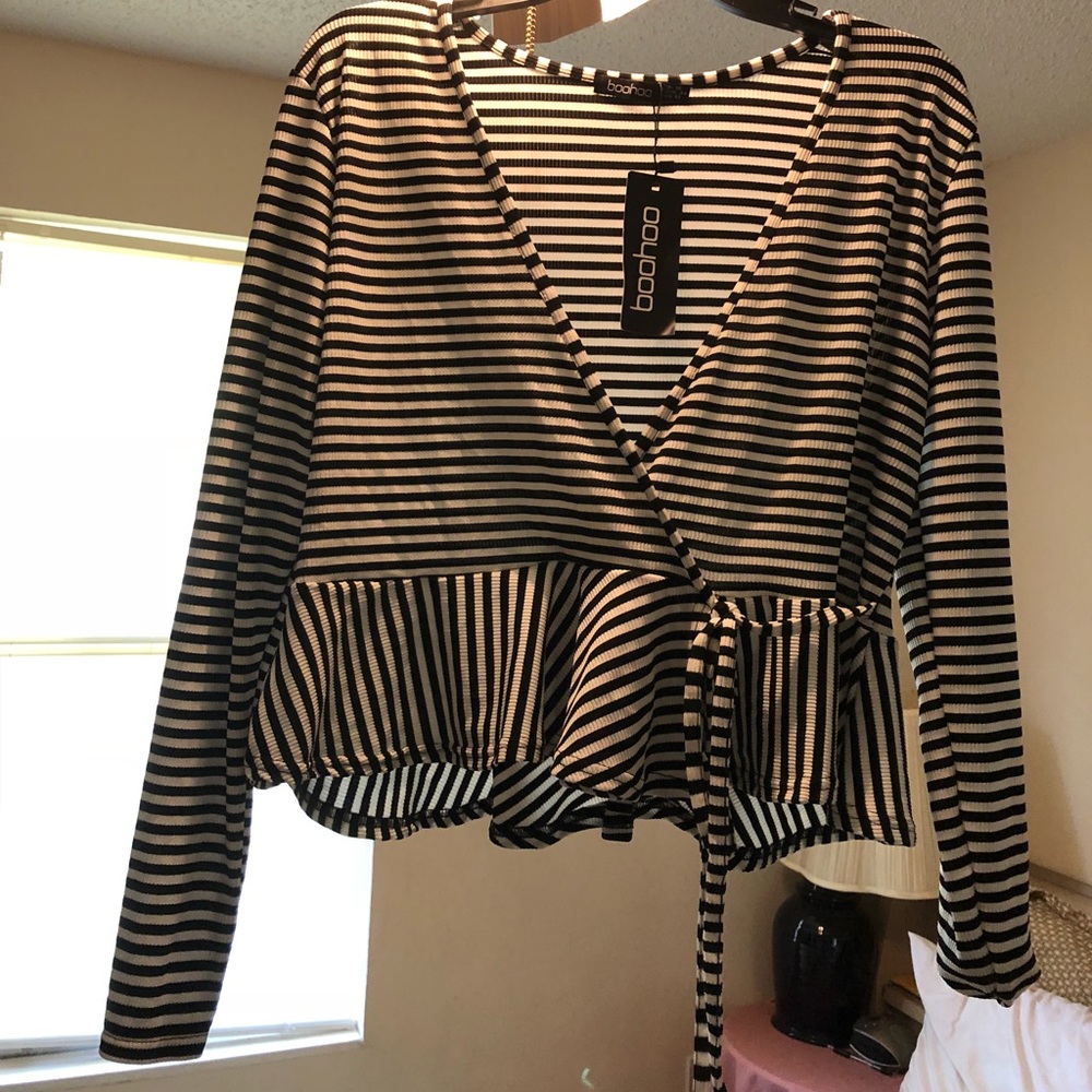 Stripe wrap front frill top